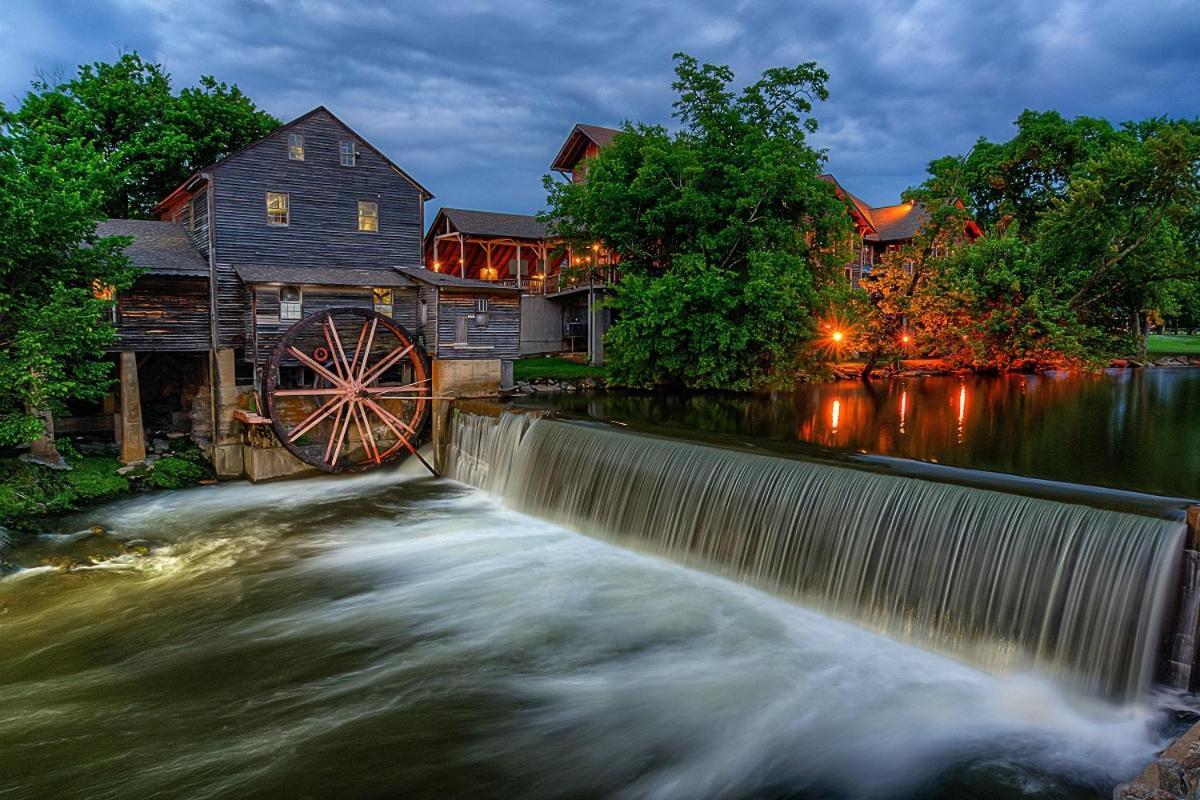 Hidden Creek, Pool Table, Hot Tub, 1089 Free Tickets Each Paid Day, Dollywood And More Гатлінбург Екстер'єр фото