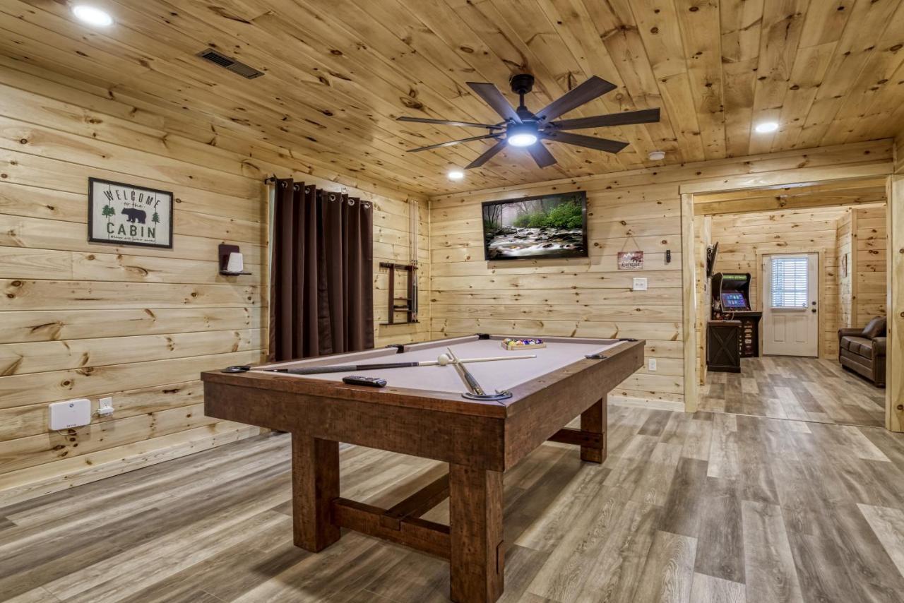 Hidden Creek, Pool Table, Hot Tub, 1089 Free Tickets Each Paid Day, Dollywood And More Гатлінбург Екстер'єр фото