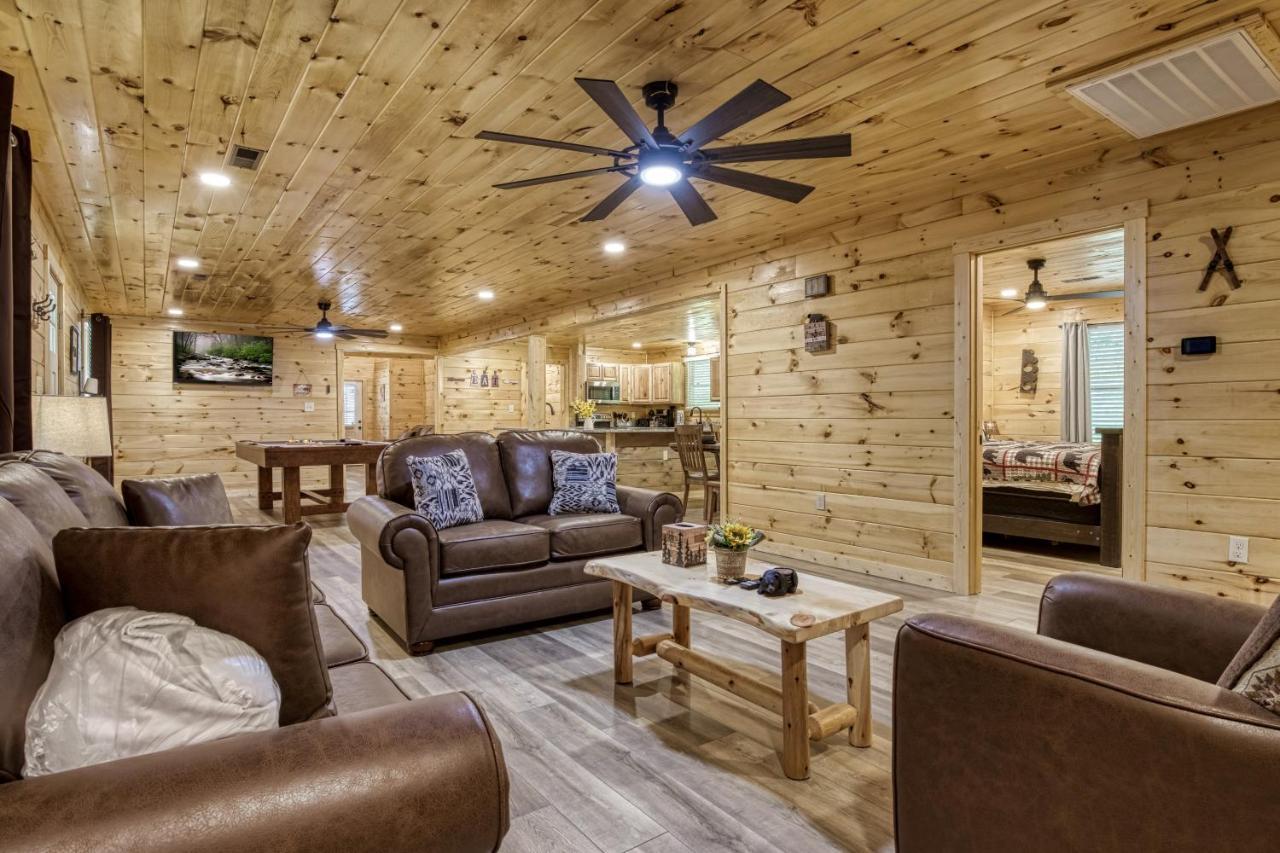 Hidden Creek, Pool Table, Hot Tub, 1089 Free Tickets Each Paid Day, Dollywood And More Гатлінбург Екстер'єр фото