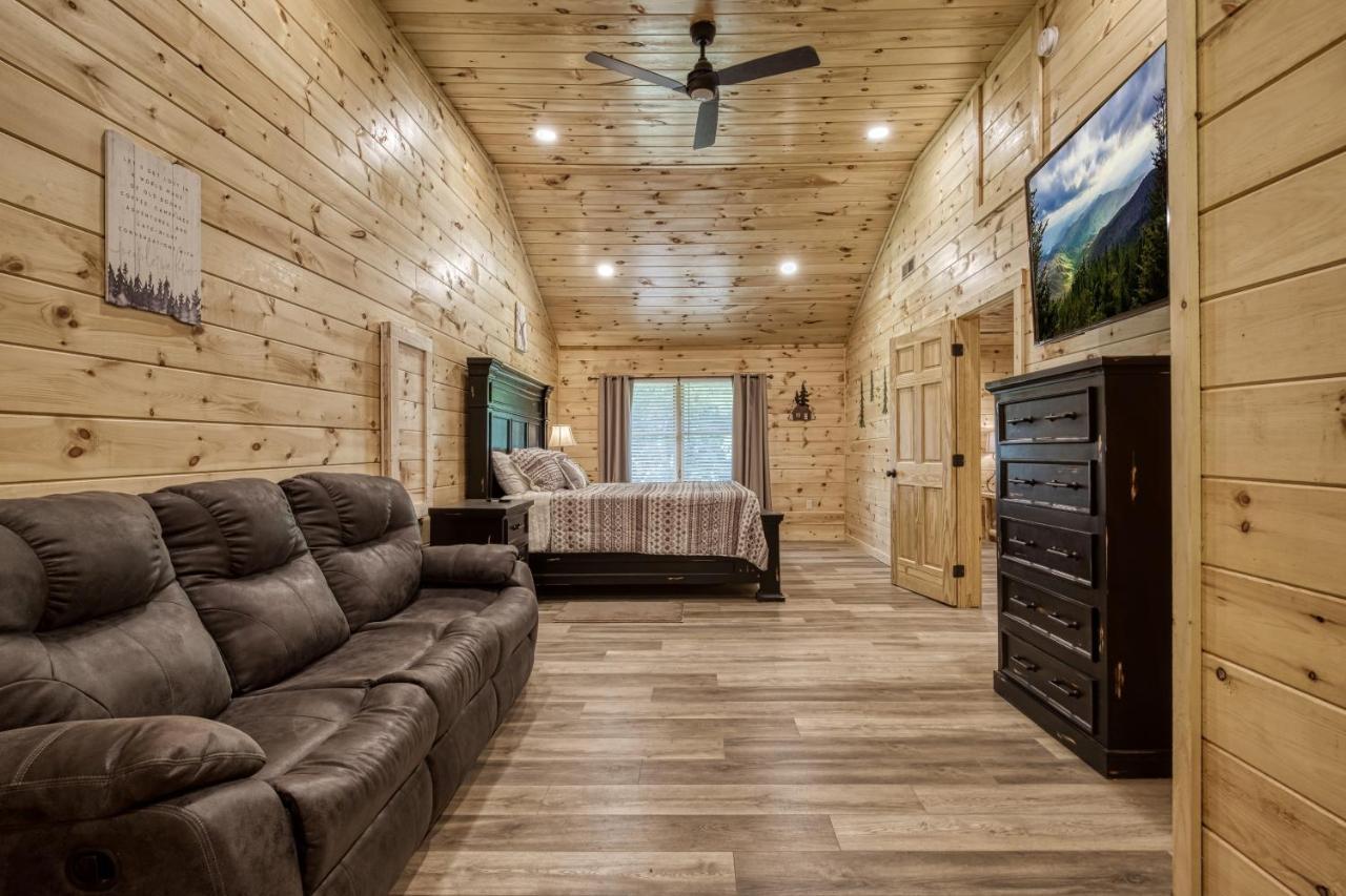 Hidden Creek, Pool Table, Hot Tub, 1089 Free Tickets Each Paid Day, Dollywood And More Гатлінбург Екстер'єр фото
