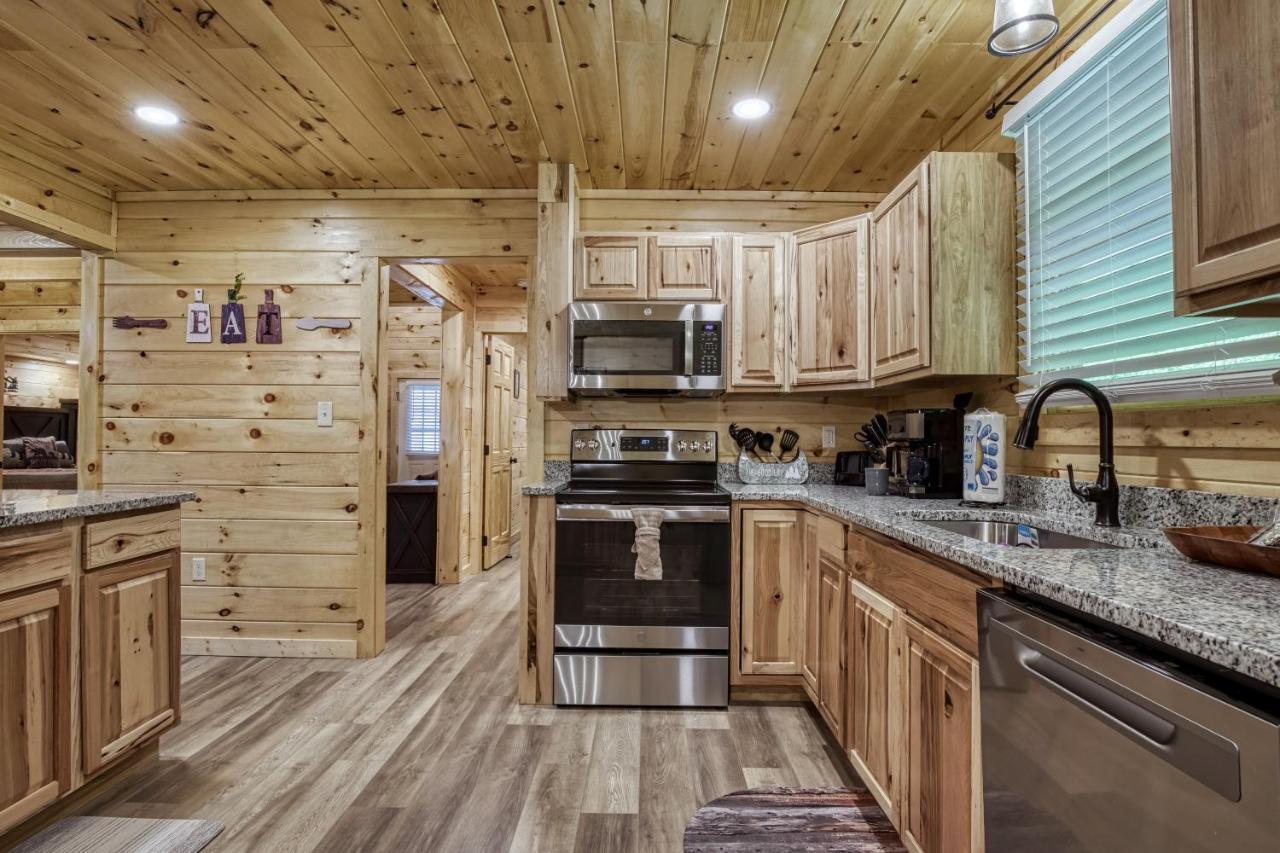 Hidden Creek, Pool Table, Hot Tub, 1089 Free Tickets Each Paid Day, Dollywood And More Гатлінбург Екстер'єр фото