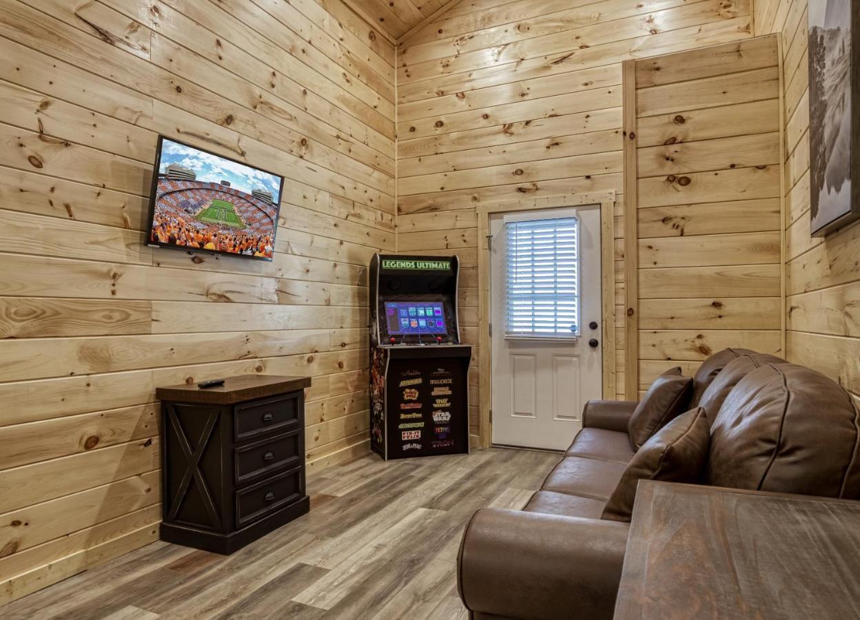 Hidden Creek, Pool Table, Hot Tub, 1089 Free Tickets Each Paid Day, Dollywood And More Гатлінбург Екстер'єр фото