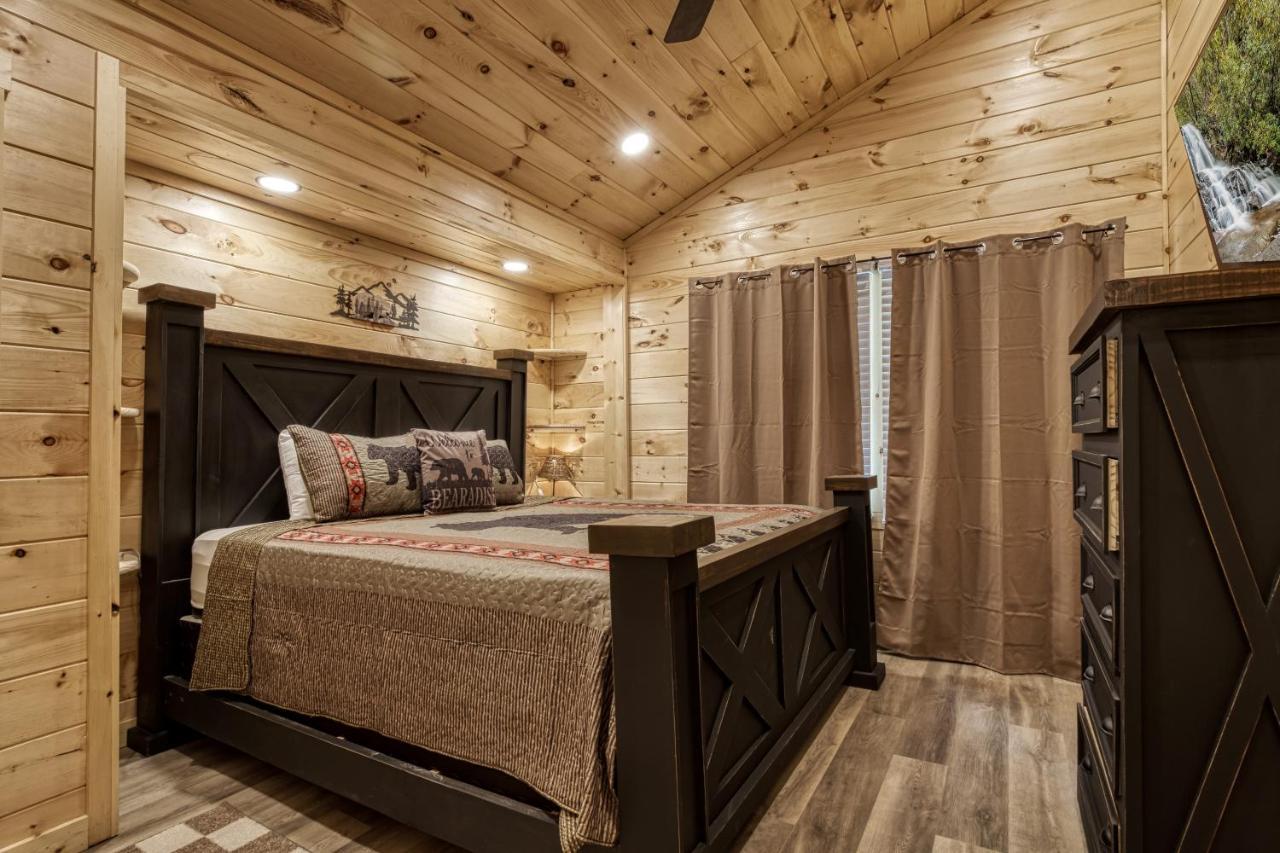 Hidden Creek, Pool Table, Hot Tub, 1089 Free Tickets Each Paid Day, Dollywood And More Гатлінбург Екстер'єр фото