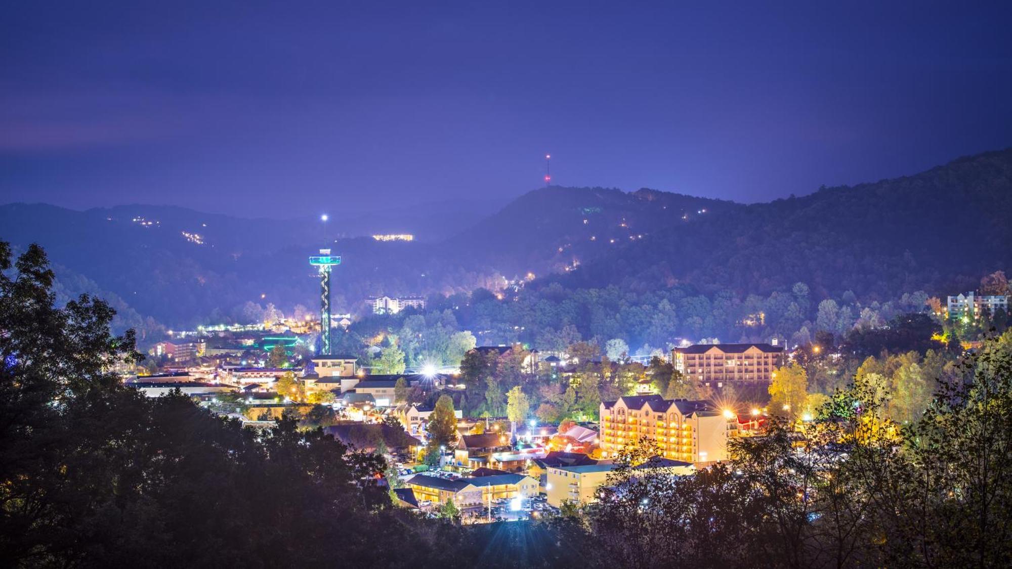 Hidden Creek, Pool Table, Hot Tub, 1089 Free Tickets Each Paid Day, Dollywood And More Гатлінбург Екстер'єр фото